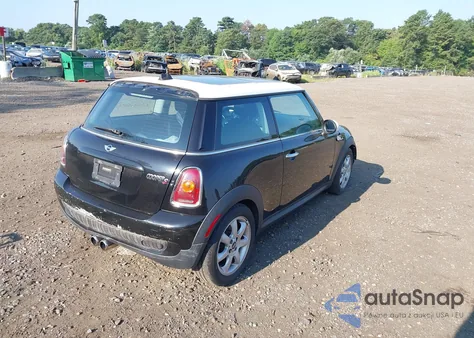 2010 Mini Cooper S z USA, uszkodzony, nr VIN WMWMF7C59ATX43415
